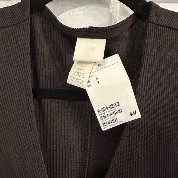 NWT black H&M wrap dress size S - Picture 2 of 3